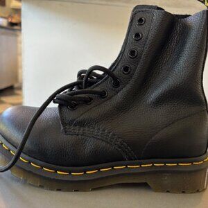New (unworn) Doc Marten Pascal Virginia